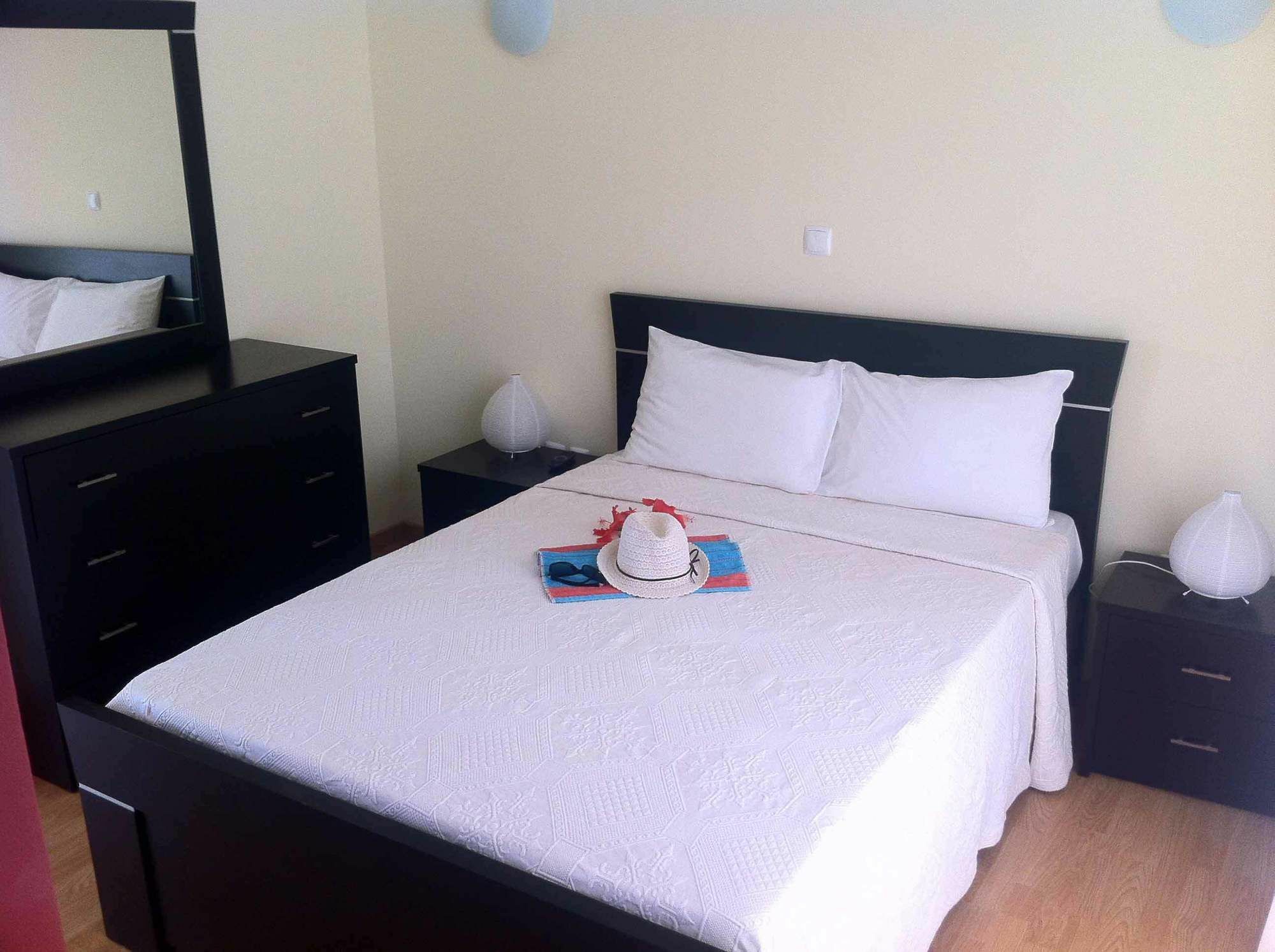 Residencial Sol Point Art Bed & Breakfast ปงตา ดู ซอล ภายนอก รูปภาพ